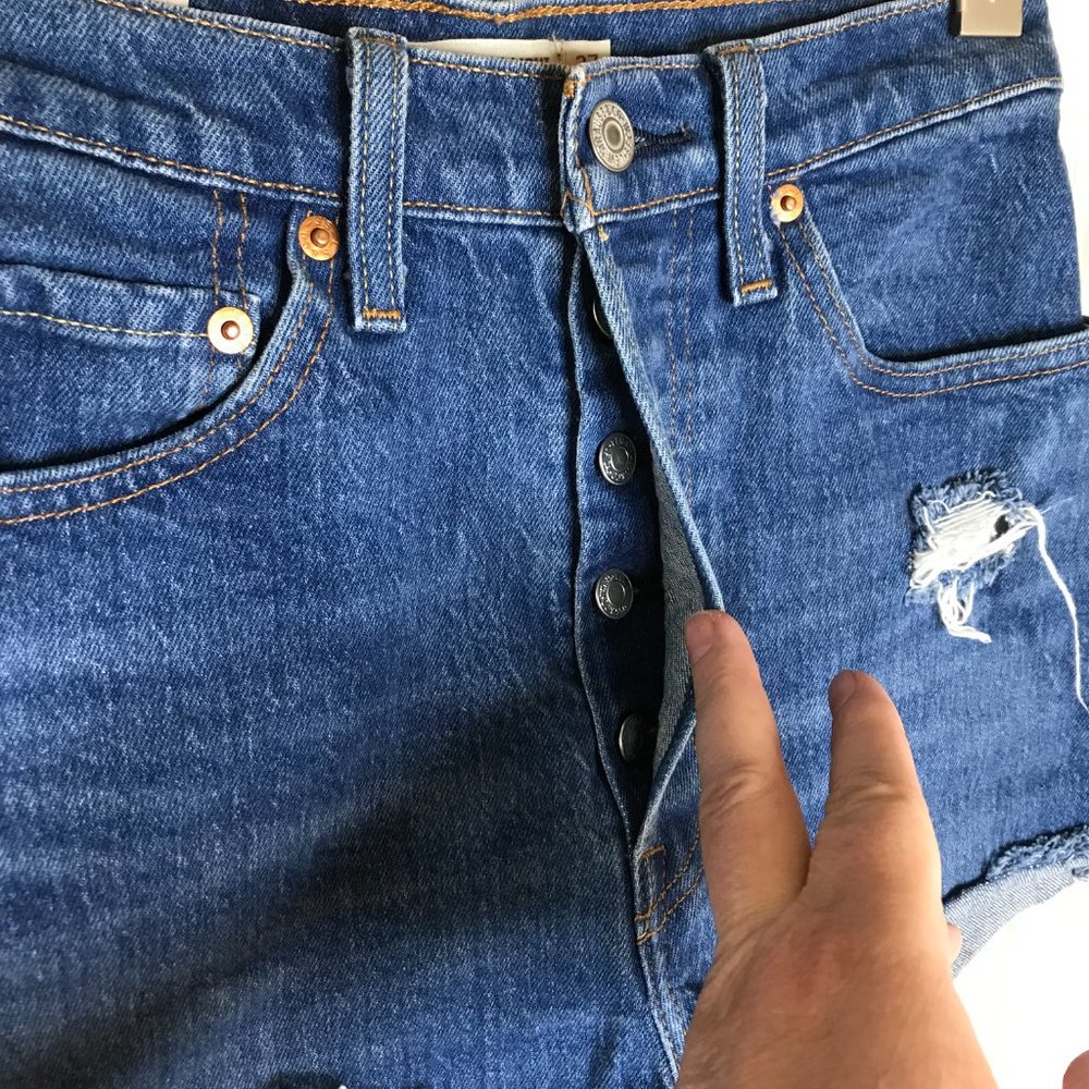 Levi's Womens Ribcage Straight Distressed Button Fly Jean Shorts Blue ~ Size 27 - Picture 2 of 4